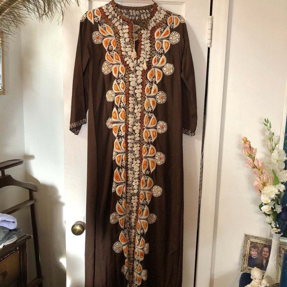 Womens Brown African Dress. Rare Find